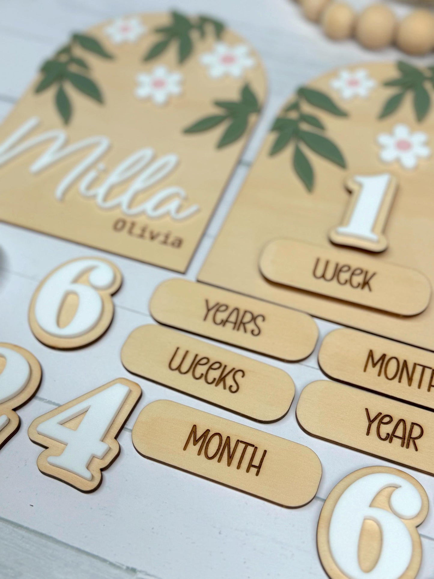 Daisy Interchangeable Baby Milestone