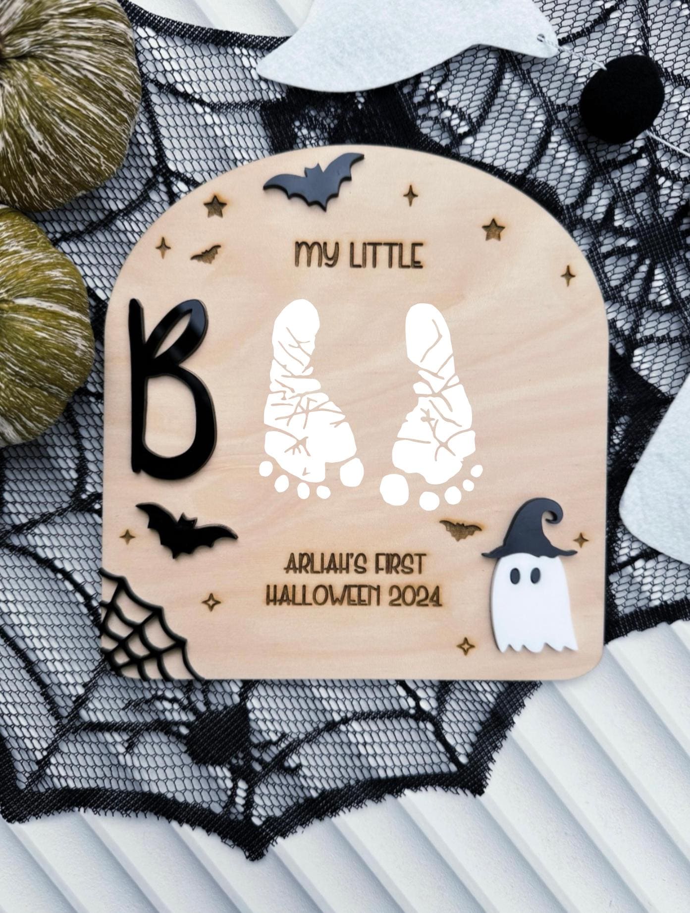 DIY Halloween Footprint Plaque