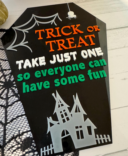 Halloween Trick or Treat Sign